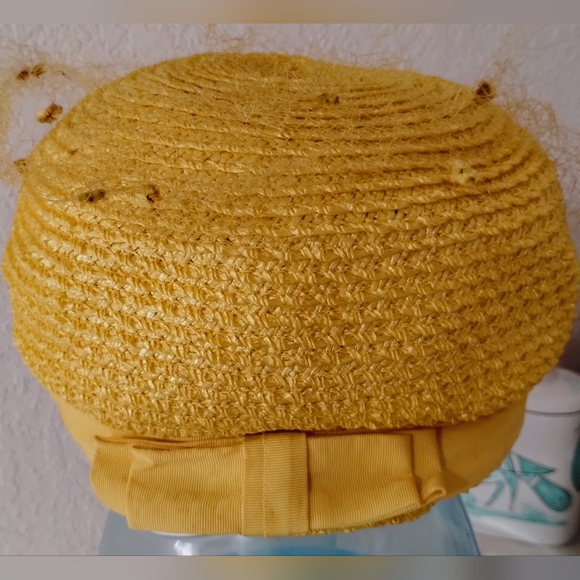 Vintage EVA MAE Yellow Woven Hat w/Netting & Bow. - Picture 2 of 10
